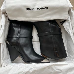ISABEL MARANT - NEW NEVER BEEN WORN Lamsy heeled ankle boots